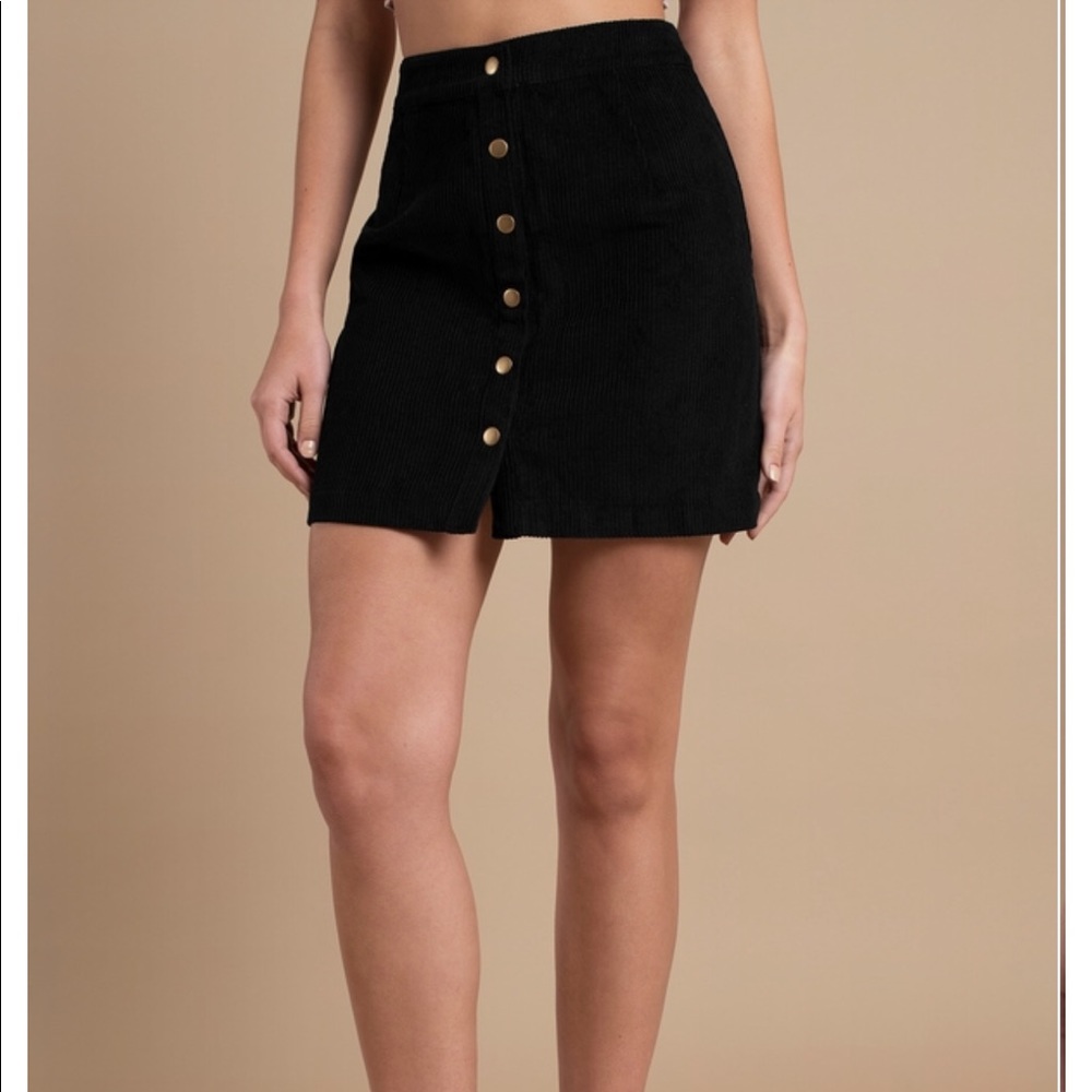 ILYN BLACK CORDUROY SKIRT